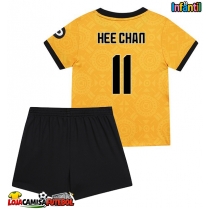 Camisa de Futebol Wolves Hee-chan Hwang #11 Equipamento Principal Infantil 2025-26 Manga Curta (+ Calças curtas)